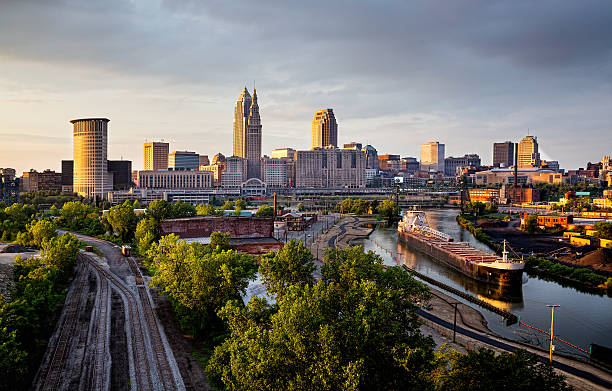 Ohio's-Social-Hotspots:-5-Cities-Perfect-for-Singles-Seeking-Love-and-Friendship