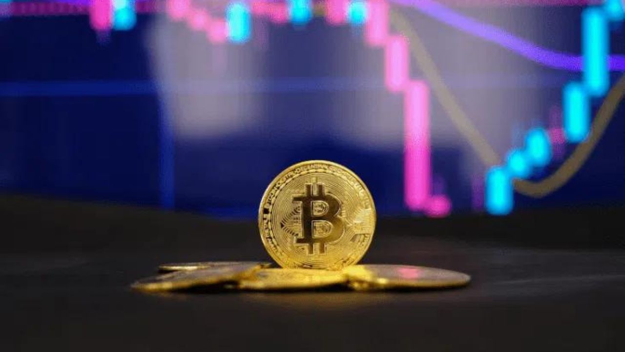 Is Bitcoin’s Negative Futures Funding Rate A Sign Of An Upcoming BTC Price Crash?