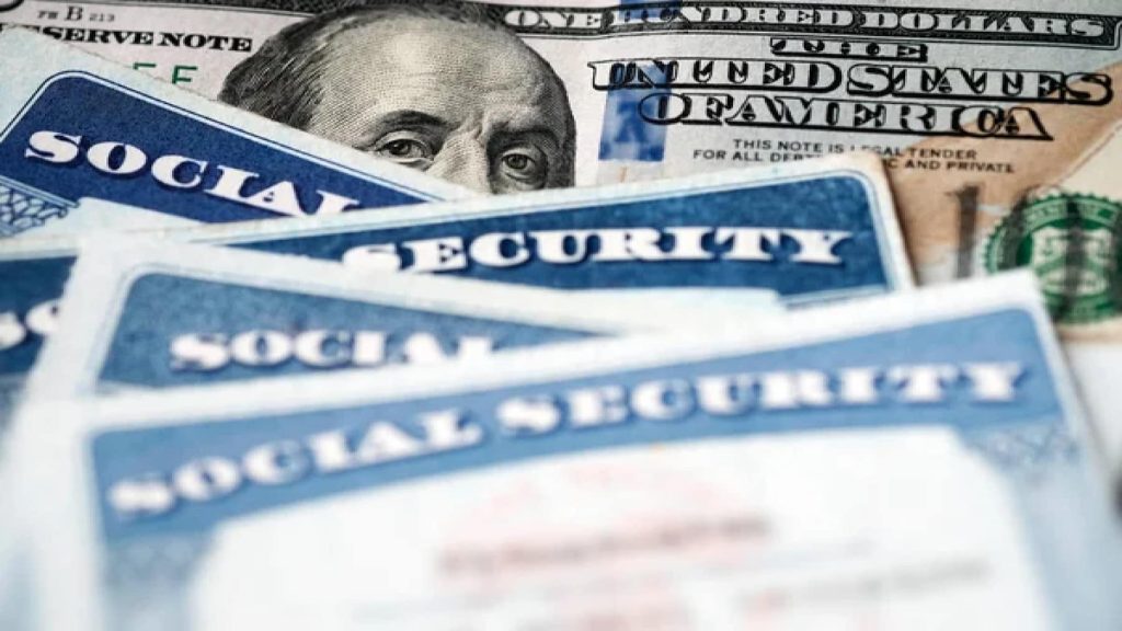 Big Payouts Are Hitting Bank Accounts Now: See If You’re Getting the $2,000 Social Security Check Today