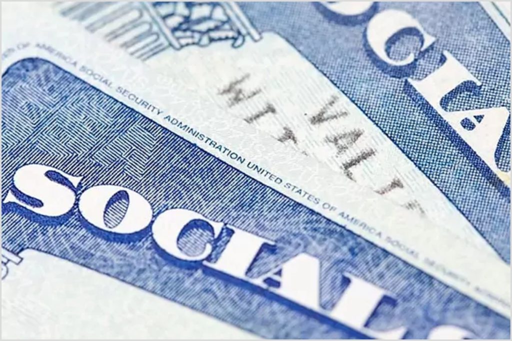 Starting This Month, Some Seniors Will Wake Up to 50% Less in Their Social Security Payments—Here’s Who’s Affected and How to Fight Back